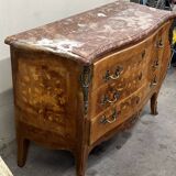Curved and inlaid chest of drawers, Louis XV style, late 19th-early 20th century