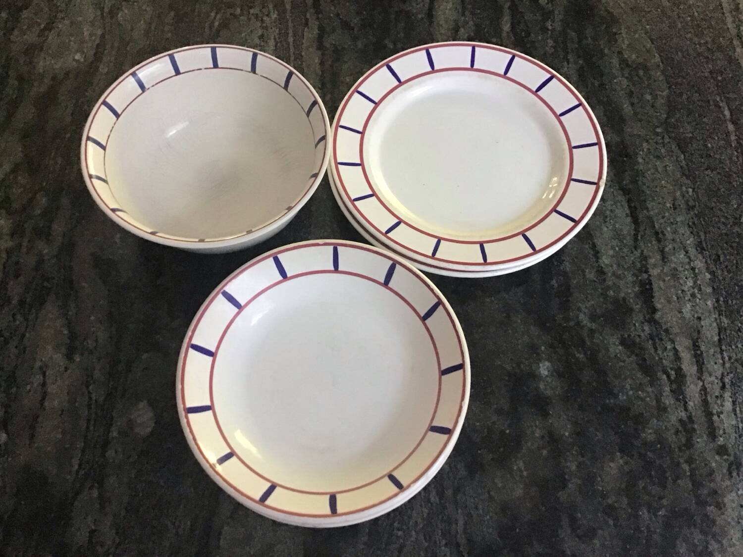 Basque decor plates and salad bowl