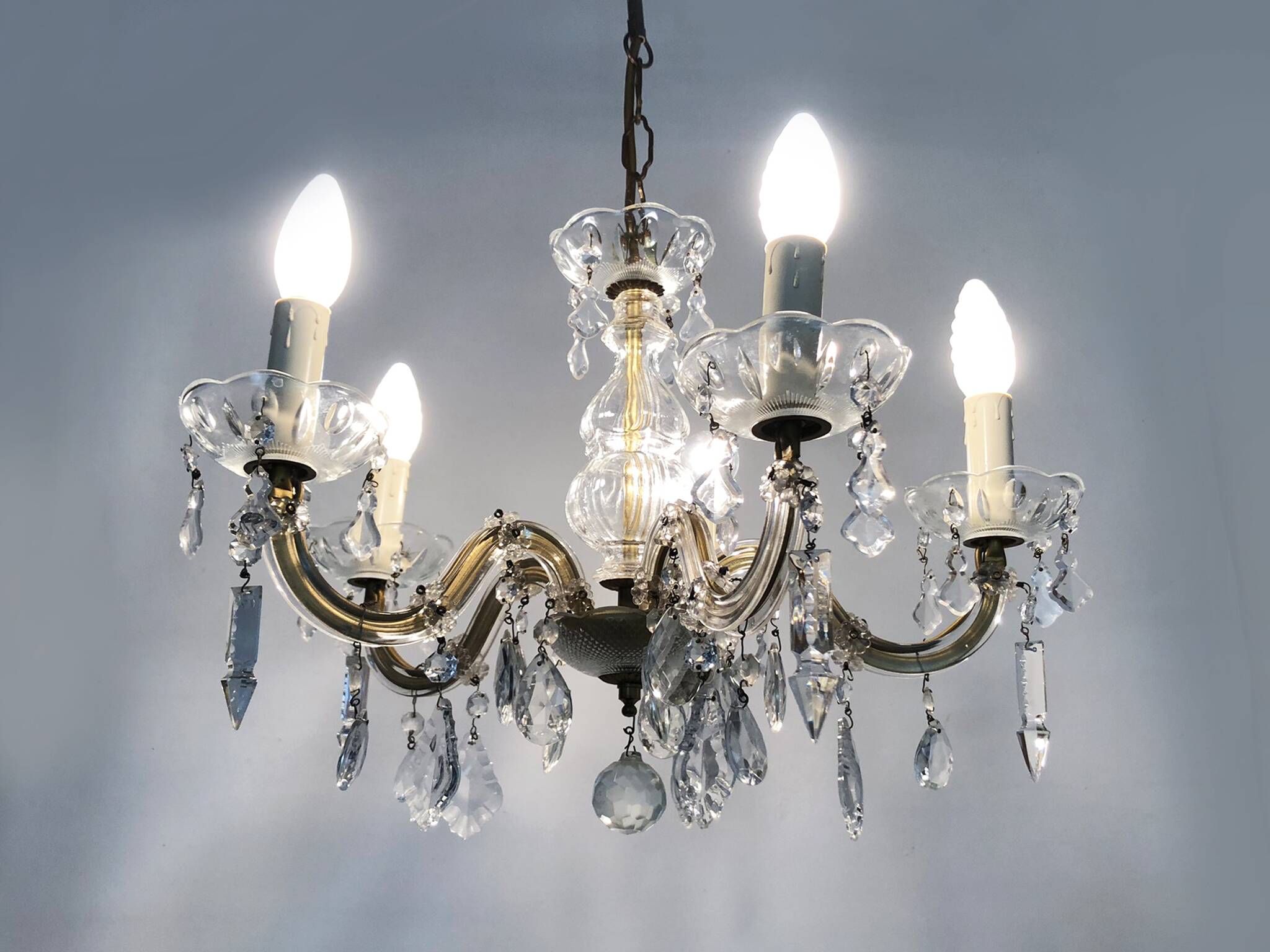 e7cd2f56 9b3e 4913 bff0 a13e8a6af998?bg colour=f5f5f5&width=1762&height=1144&func=bound