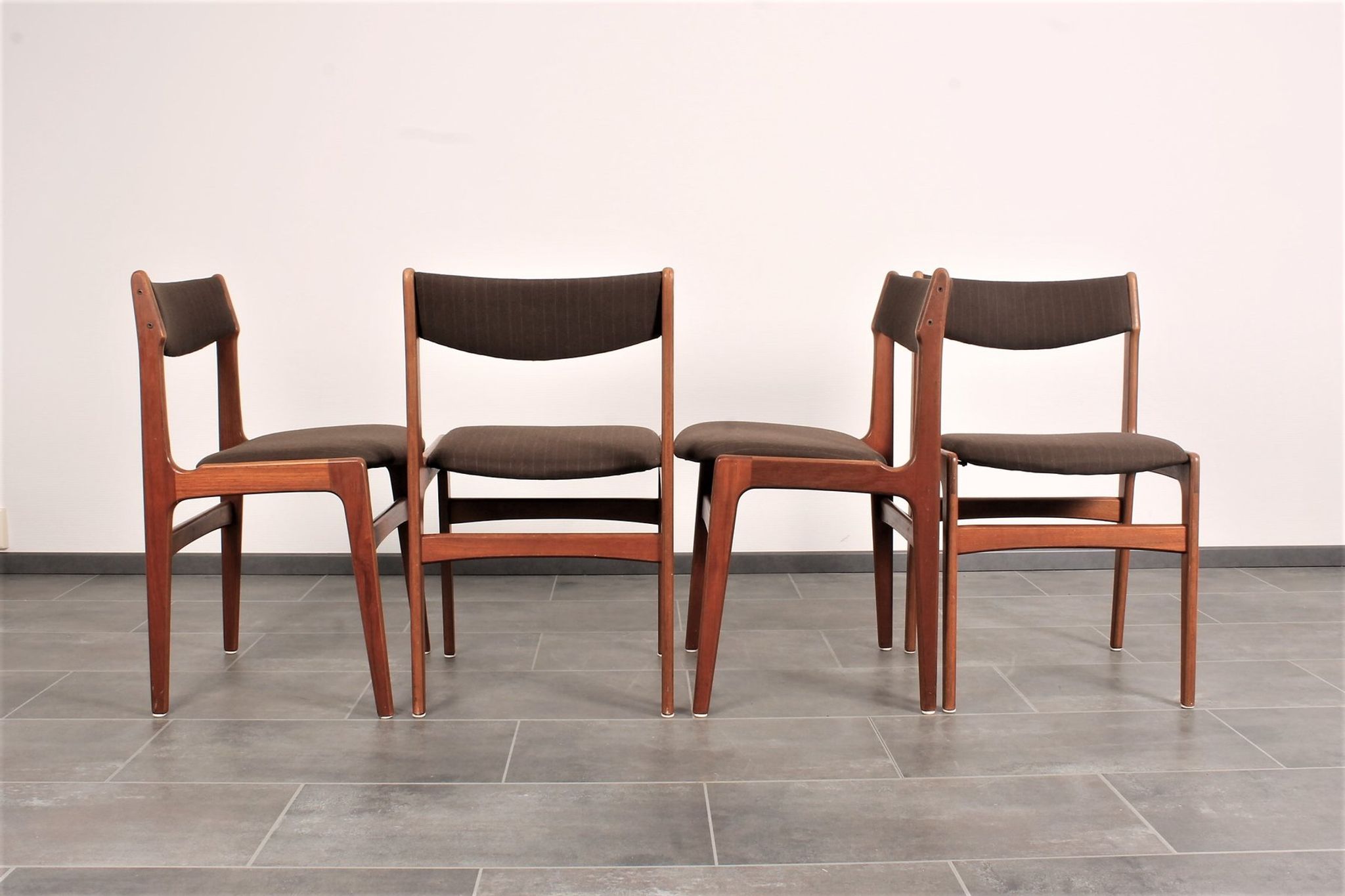 Set de 4 chaises de salle à manger en teck par Erik Buch pour Anderstrup 1950s