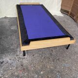 Vintage daybed
