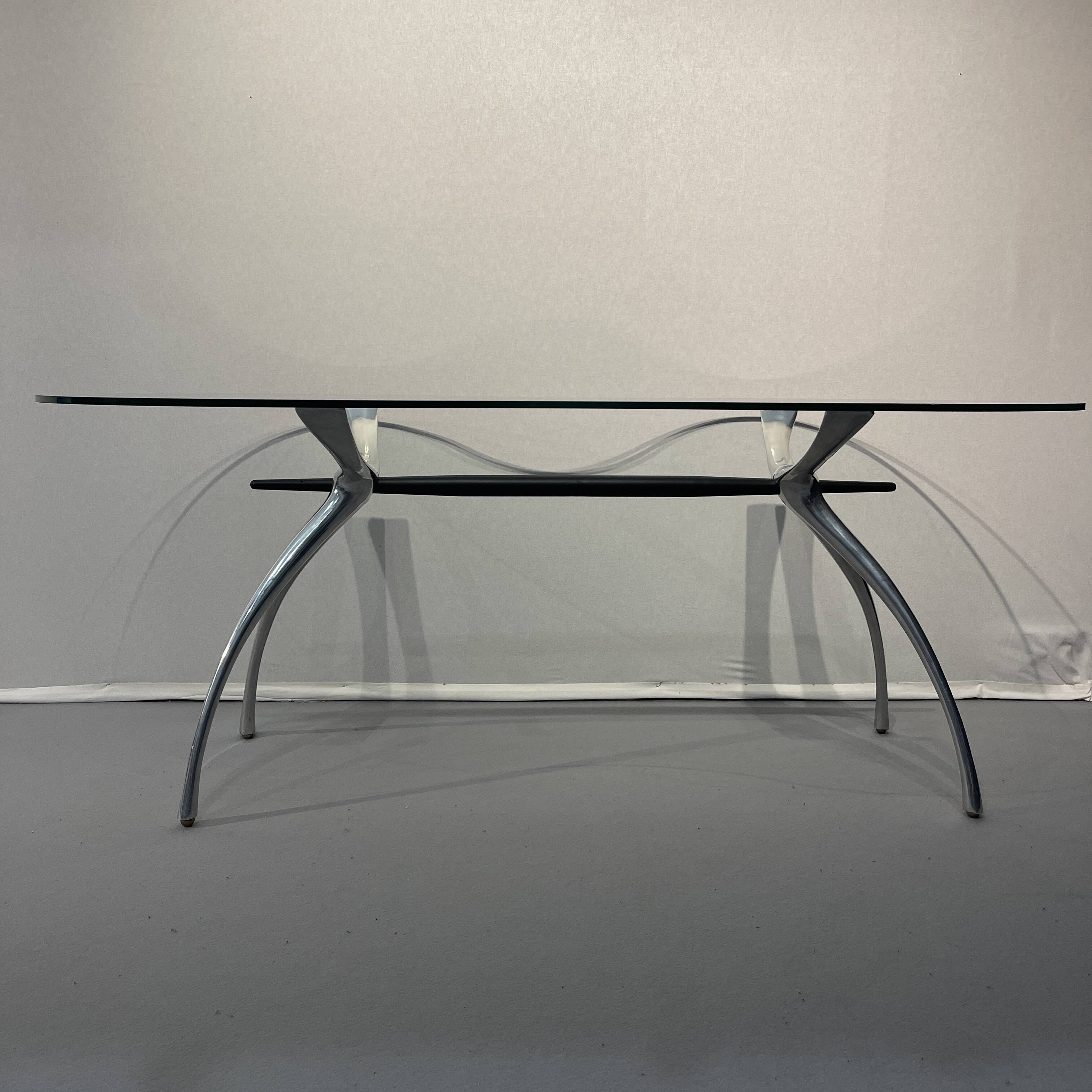 Bernard dequet, table bureau en aluminium brossé et verre "rognon", design