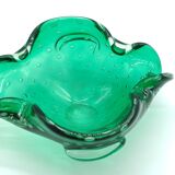 Cendrier ou vide poche en verre de Murano bullicante vert émeraudes des années 60