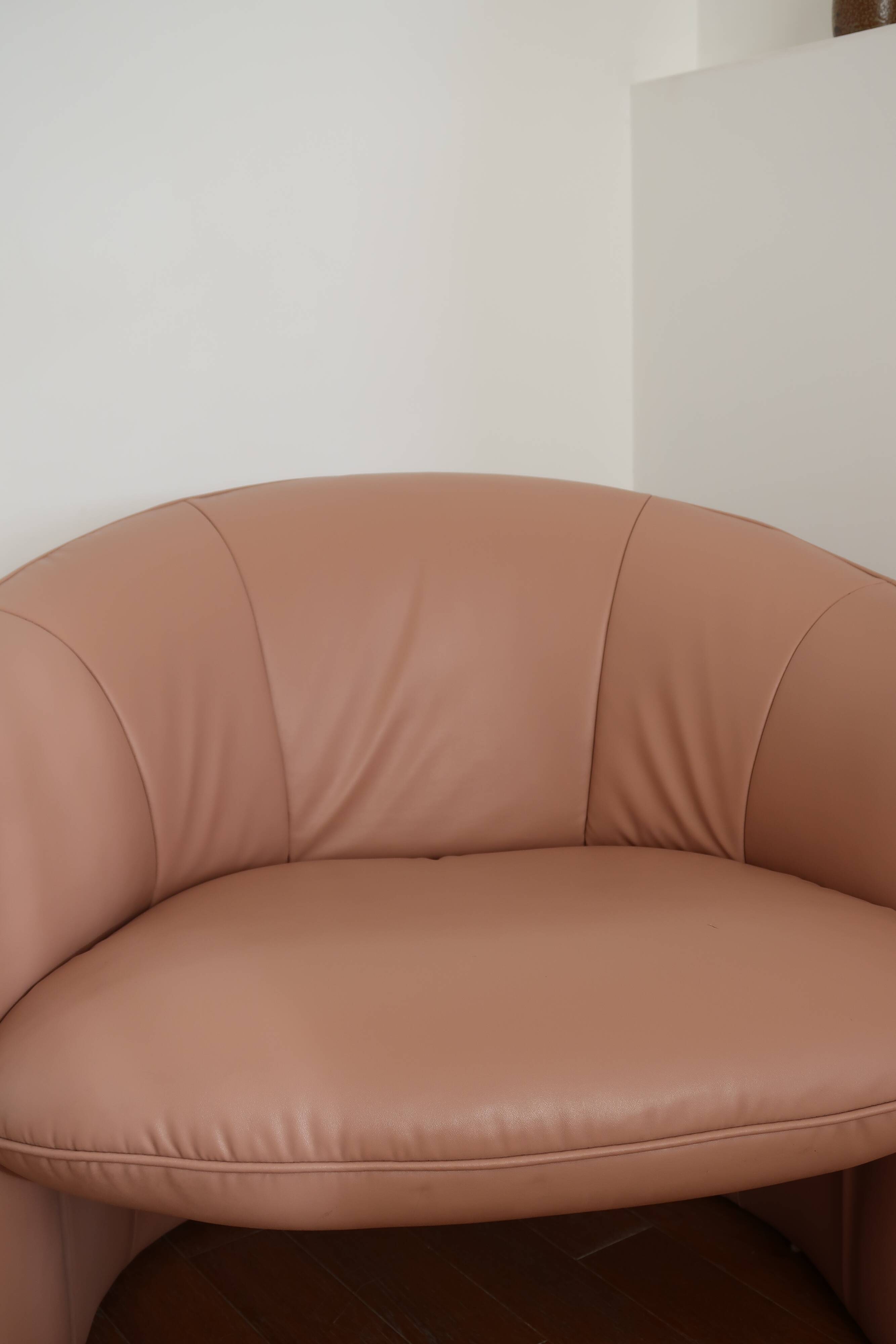 Swann pink armchair