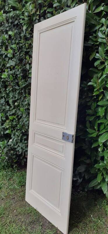 Communication door h221x79cm old paneled, molded, interior