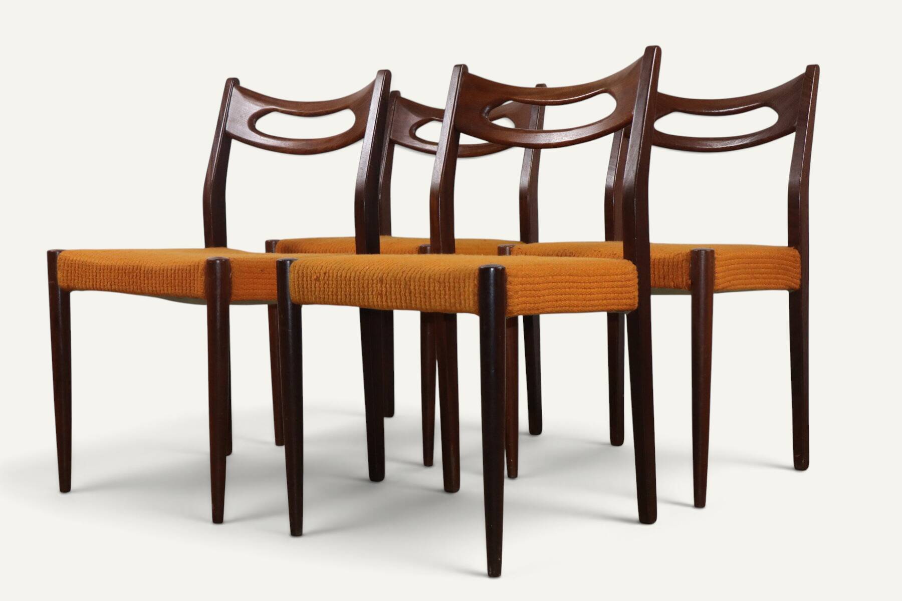 Set of 4 vintage teak and orange wool chairs – 1960s