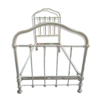 Wrought iron bed