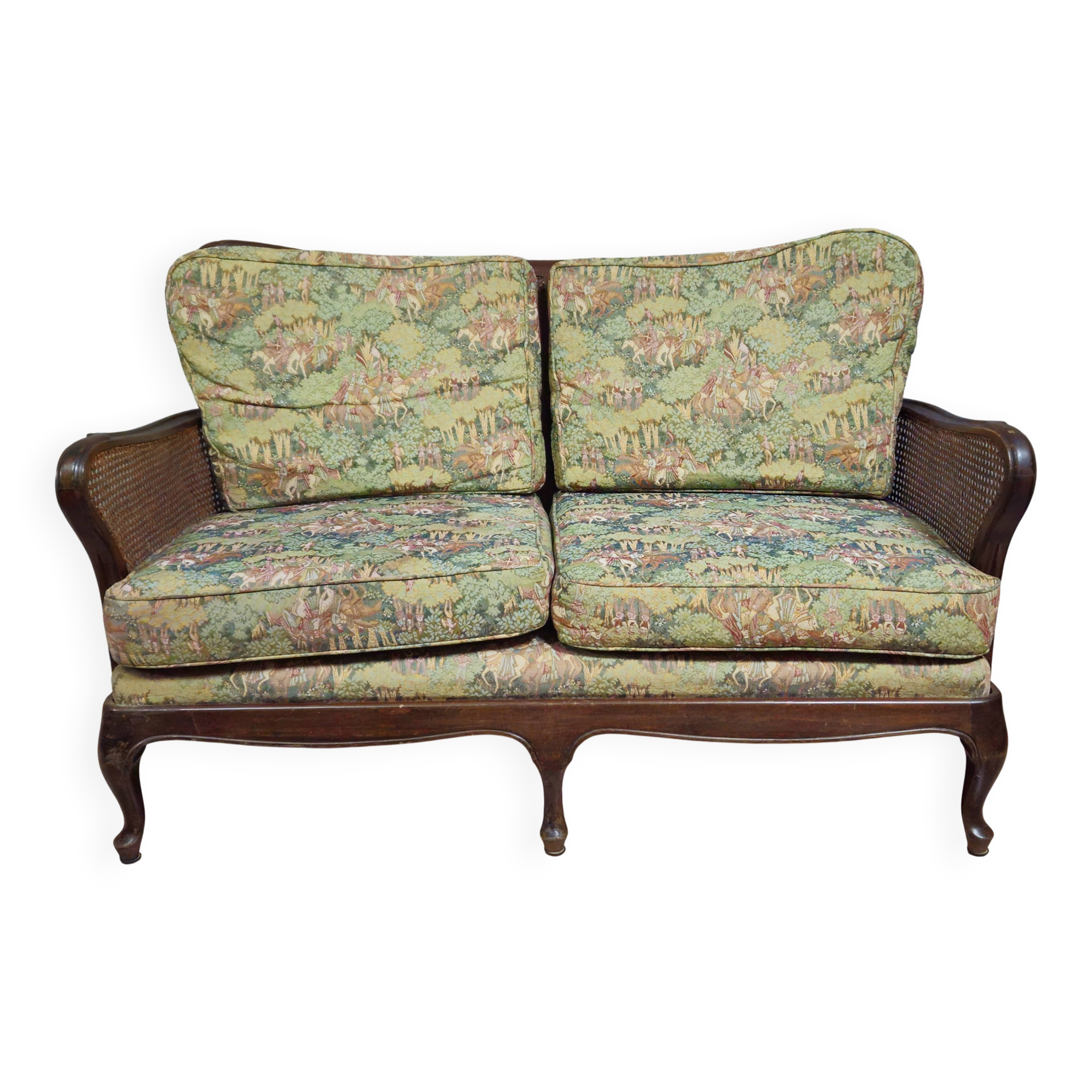 Antique English two-seater canapé, carved wooden frame.