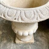 Medici pot in beige reconstituted stone