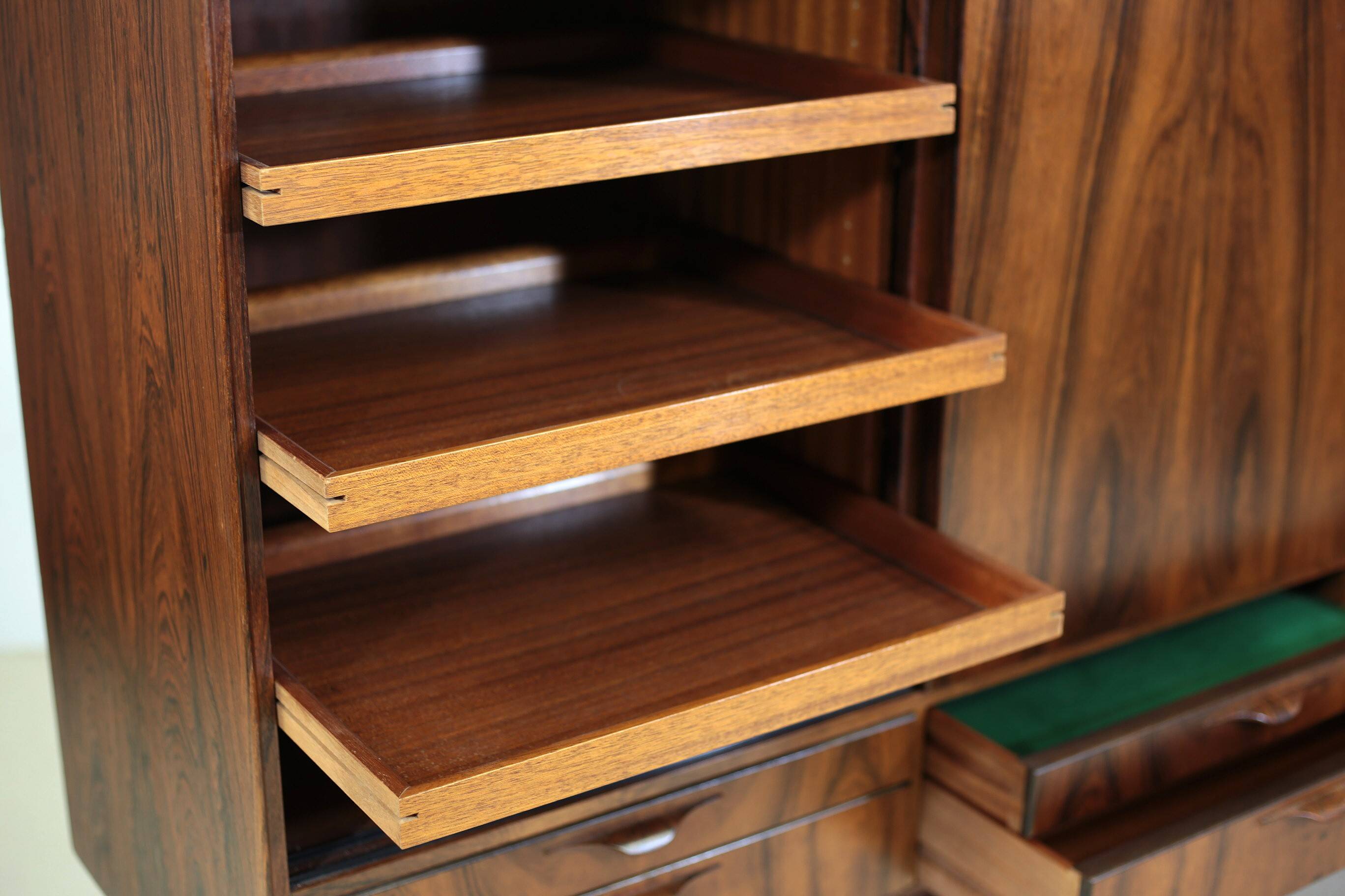 High enfilade in rosewood