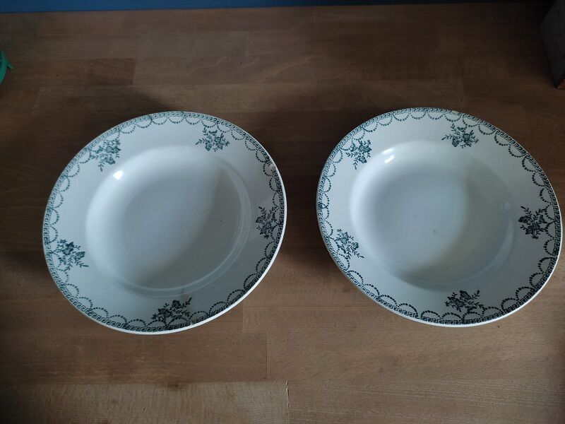 Hollow porcelain plates St Amand green flowers