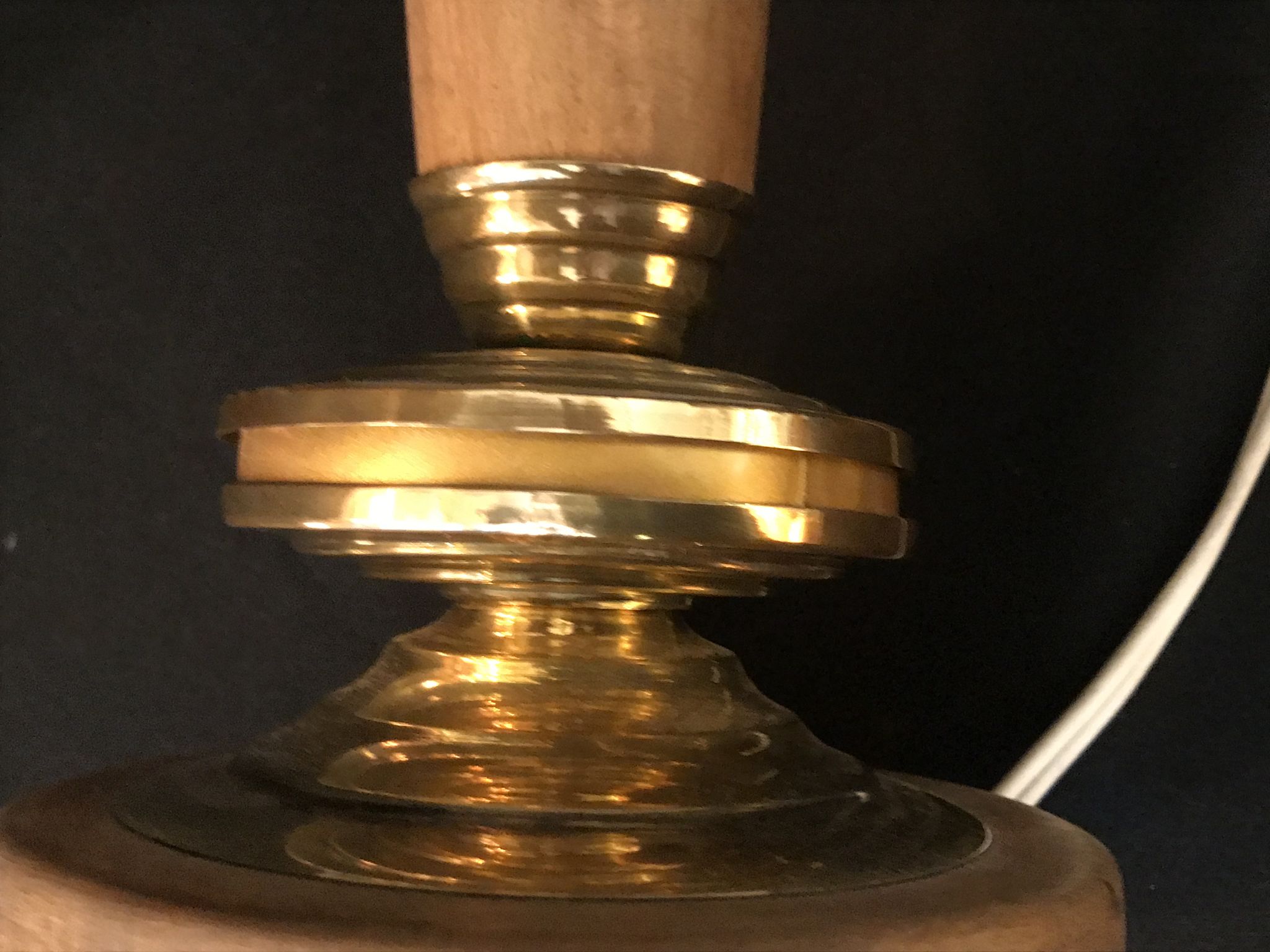 Vintage table lamp foot in wood and brass pleated lampshade 1960