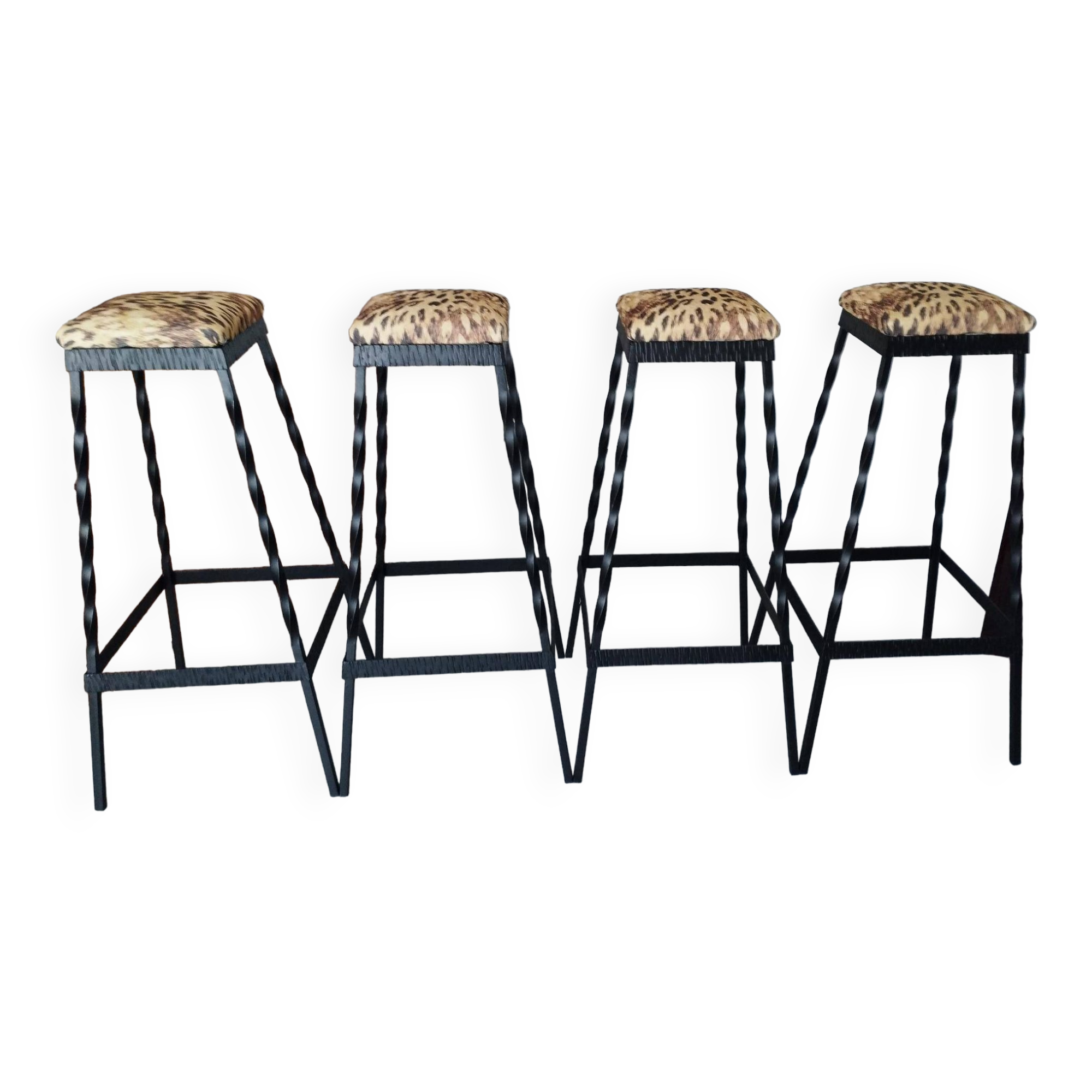 4 brutalist stools from the 1950s