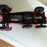 Collection car 1/18 metal alfa Romeo Monza 2300 1934 Burago
