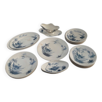 Gien earthenware service, Vues d'Orient model, 21 pieces, late 19th century
