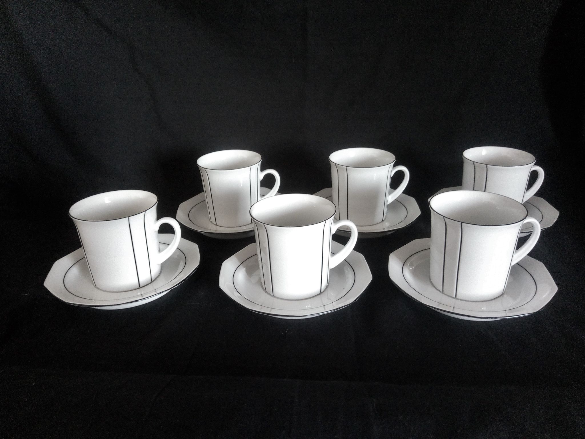 Art Deco coffee service for 6 people in porcelain Winterling Marktleuthen Bavaria (22 pieces)