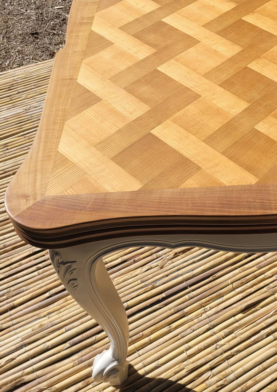 Table à manger style Louis XV