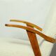 Fauteuil vintage blanc perle bouclé bois naturel 1970 restauré design scandinave