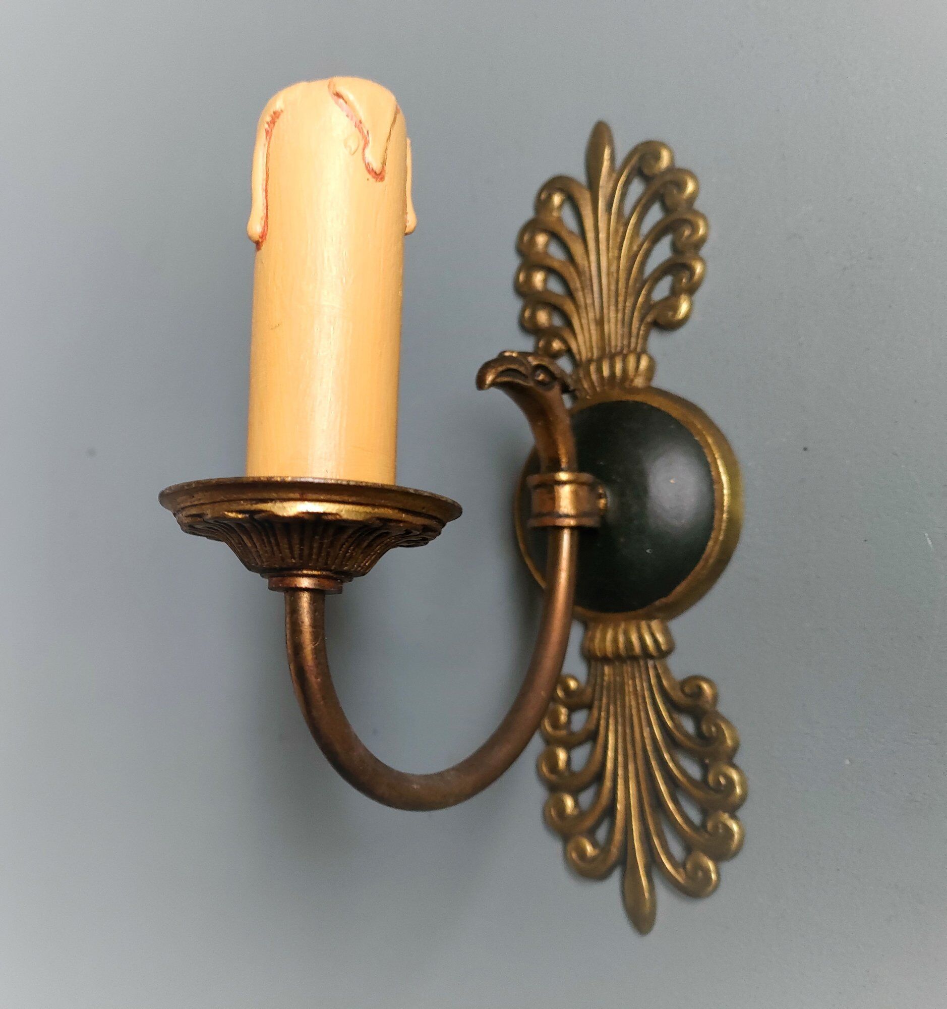 Pair of Empire eagle's head sconces in Palmettes 1900/1920