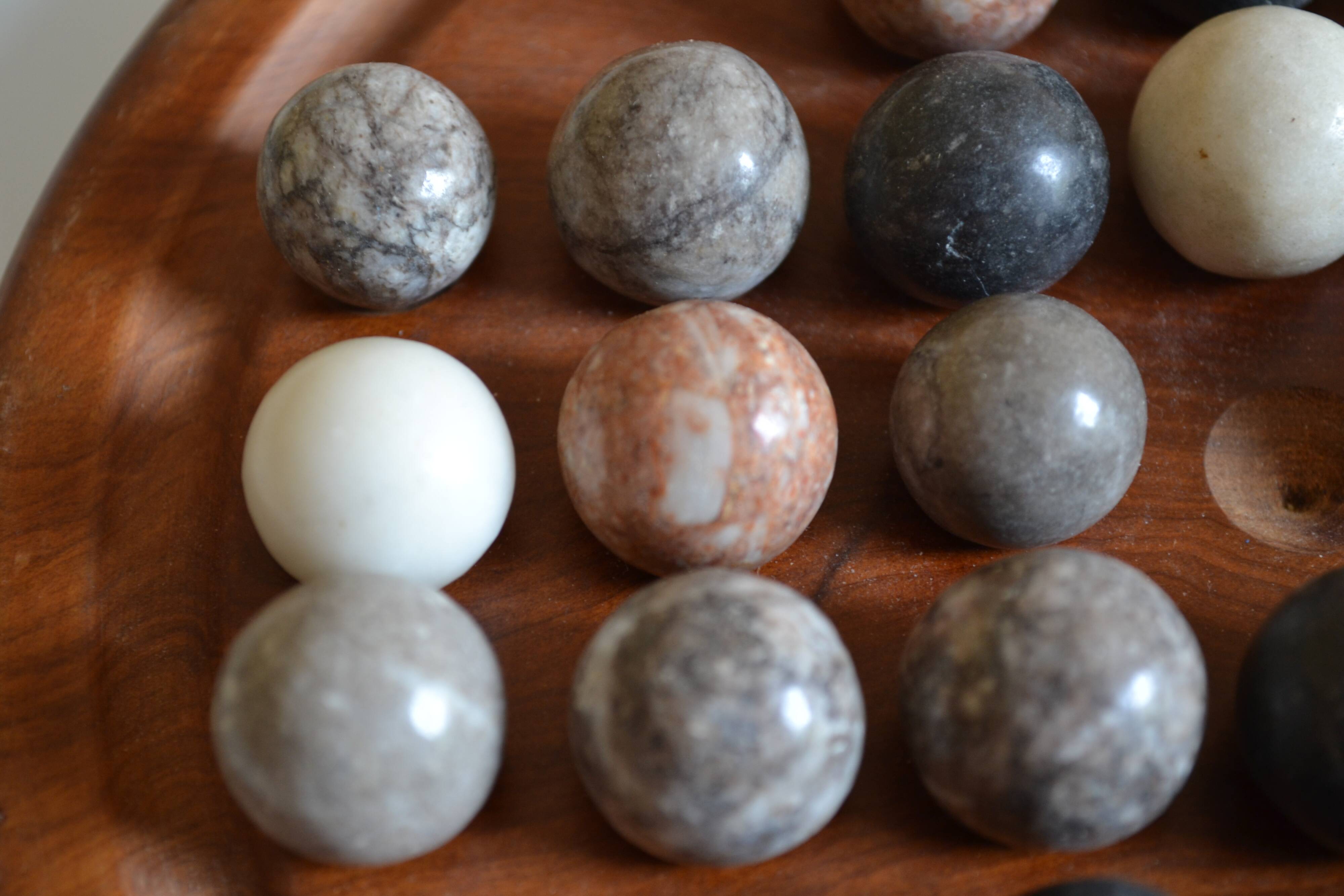 Solitaire game in exotic wood and semi-precious stones