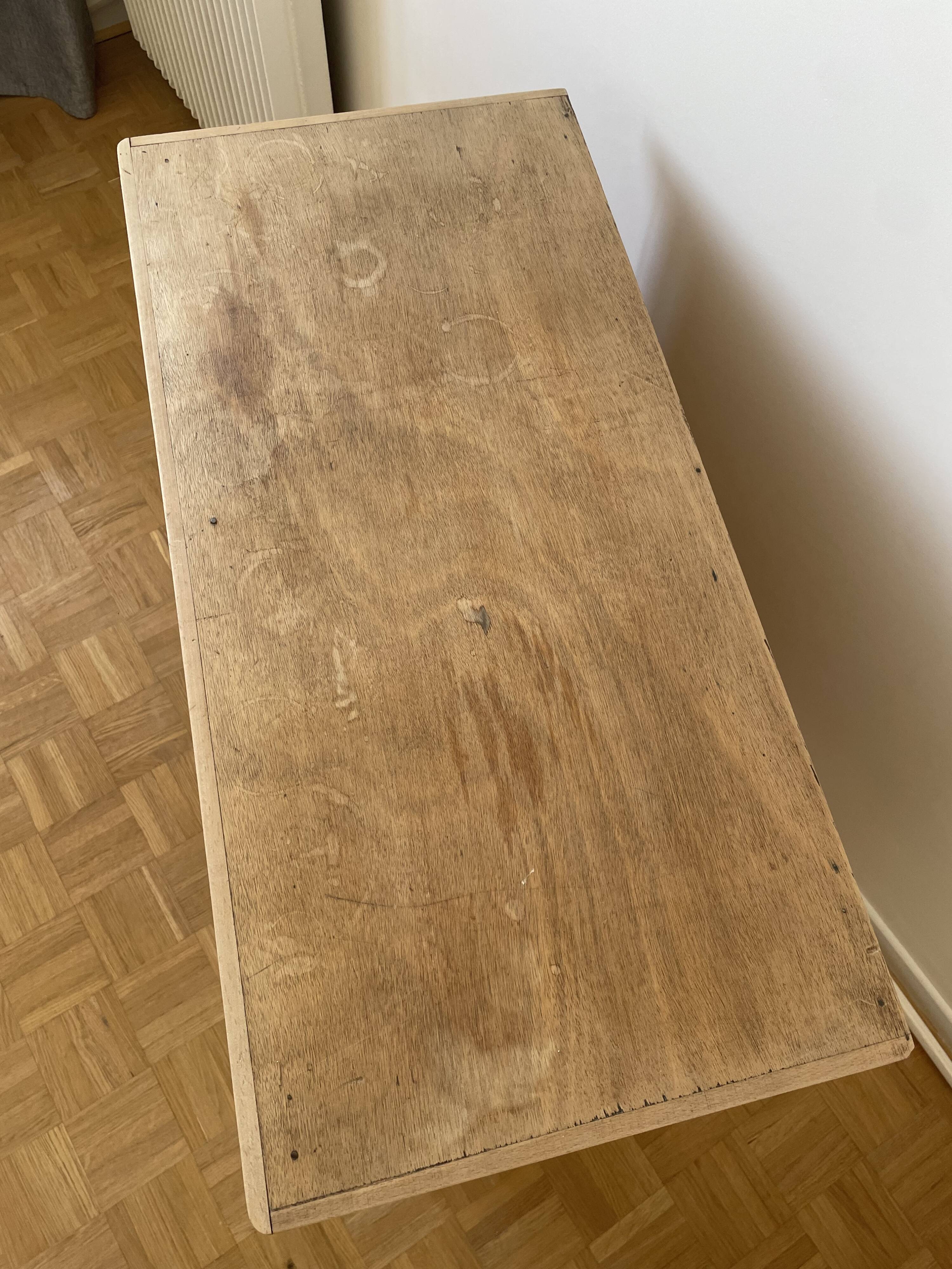 Natural wood chest of drawers