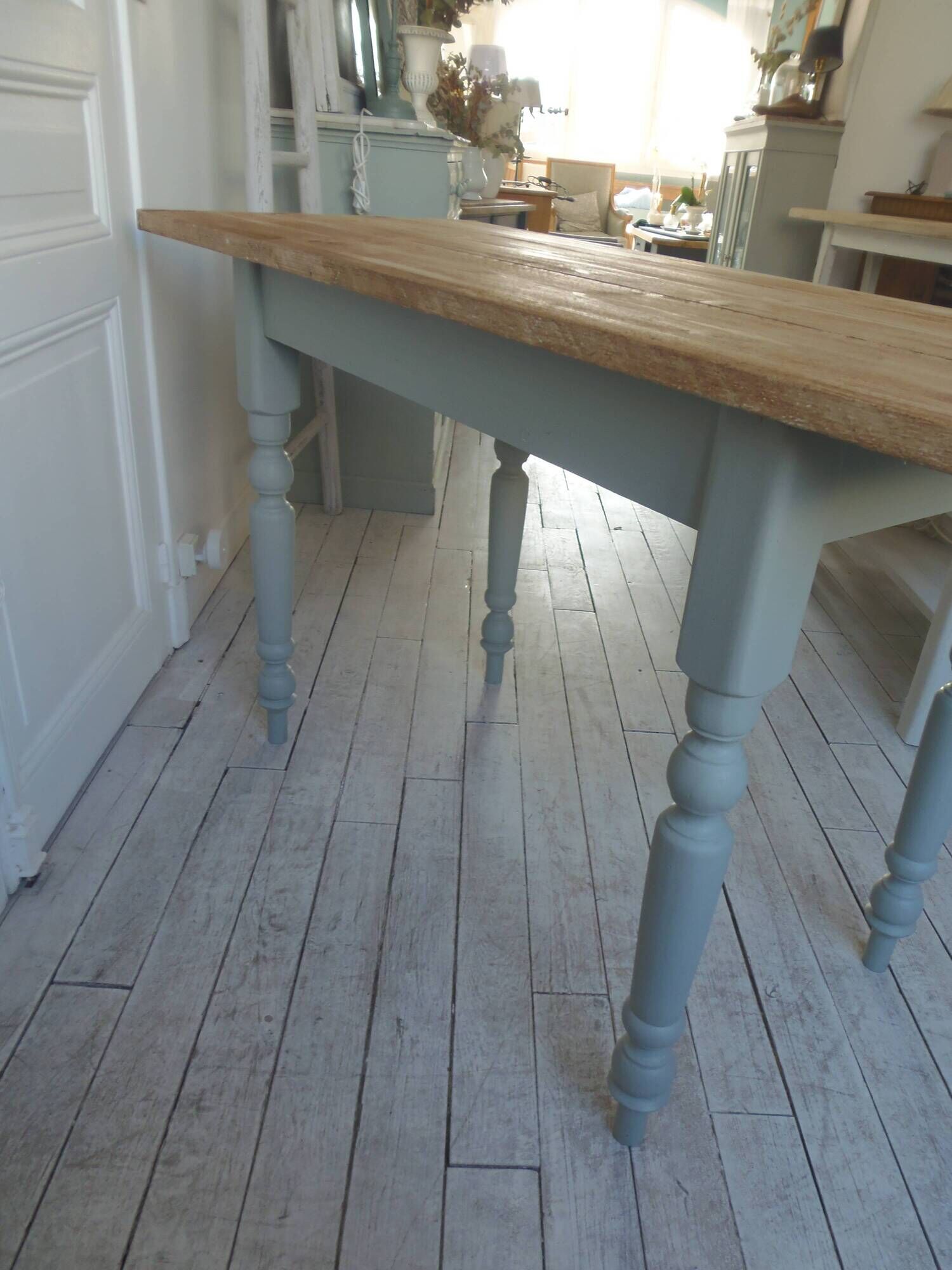 Vintage farm table, base and belt re-enchanted in verdigris, wooden top.