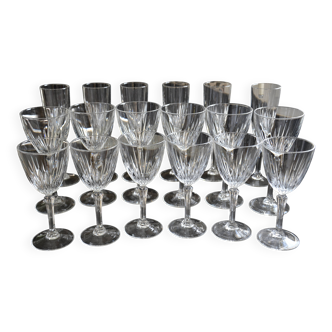 18 stemmed glasses in Arques crystal