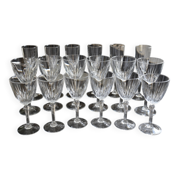 18 verres sur pied en cristal d'Arques