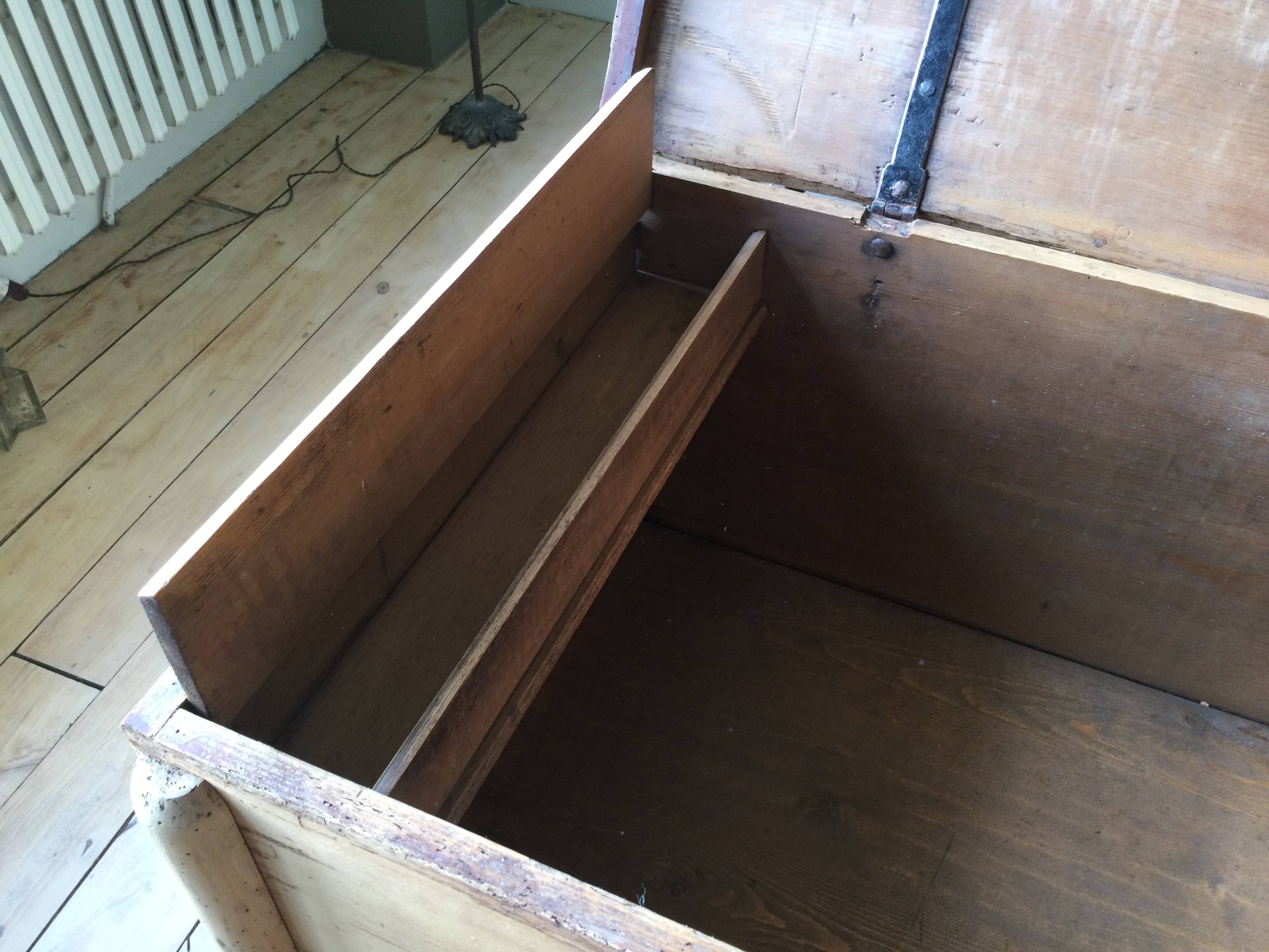 Large fir chest with drawer