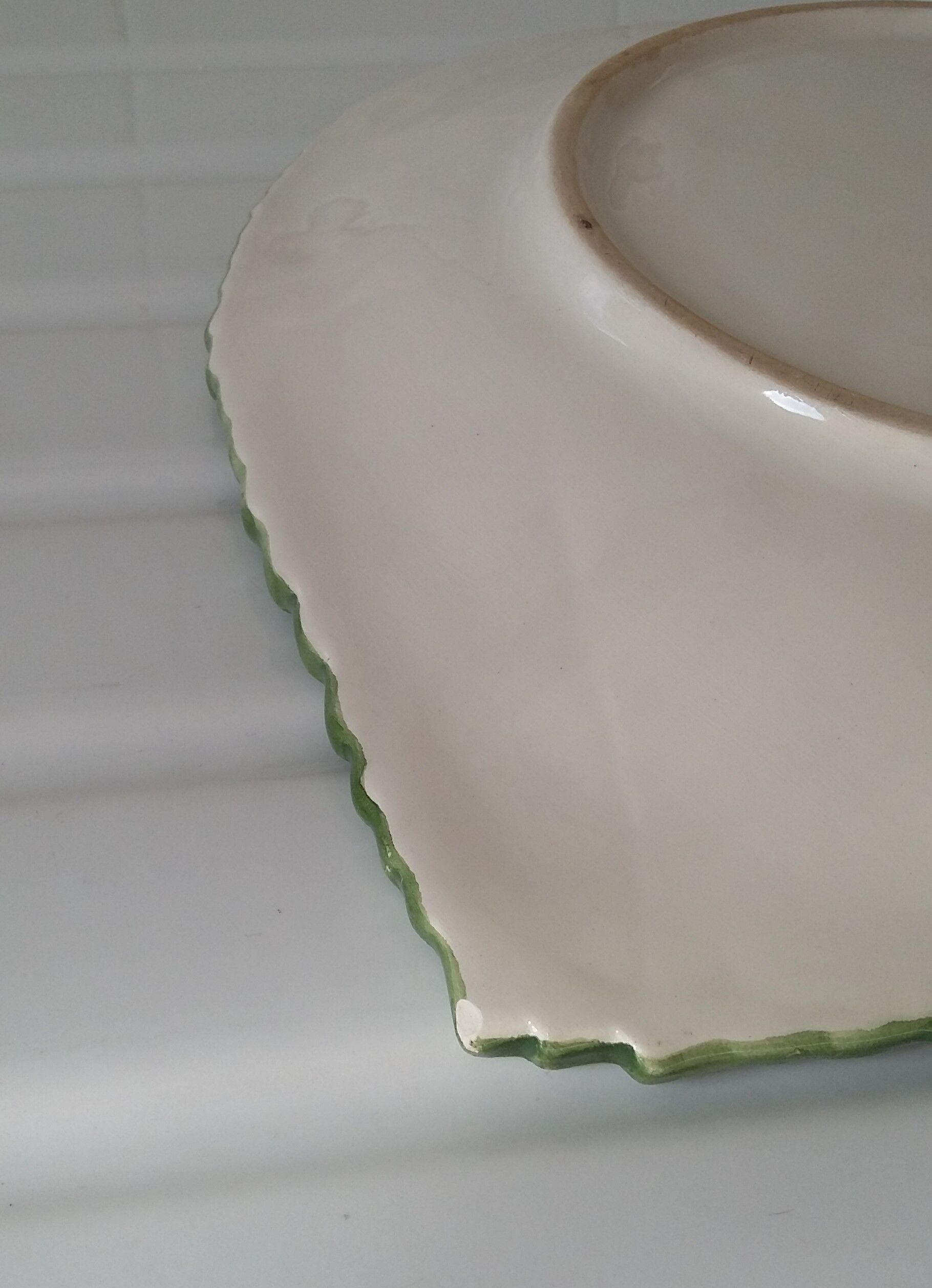 Dish leaf in dabbling
