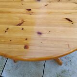 Vintage pine dining table from the 1970s in the style of Rainer Daumiller.