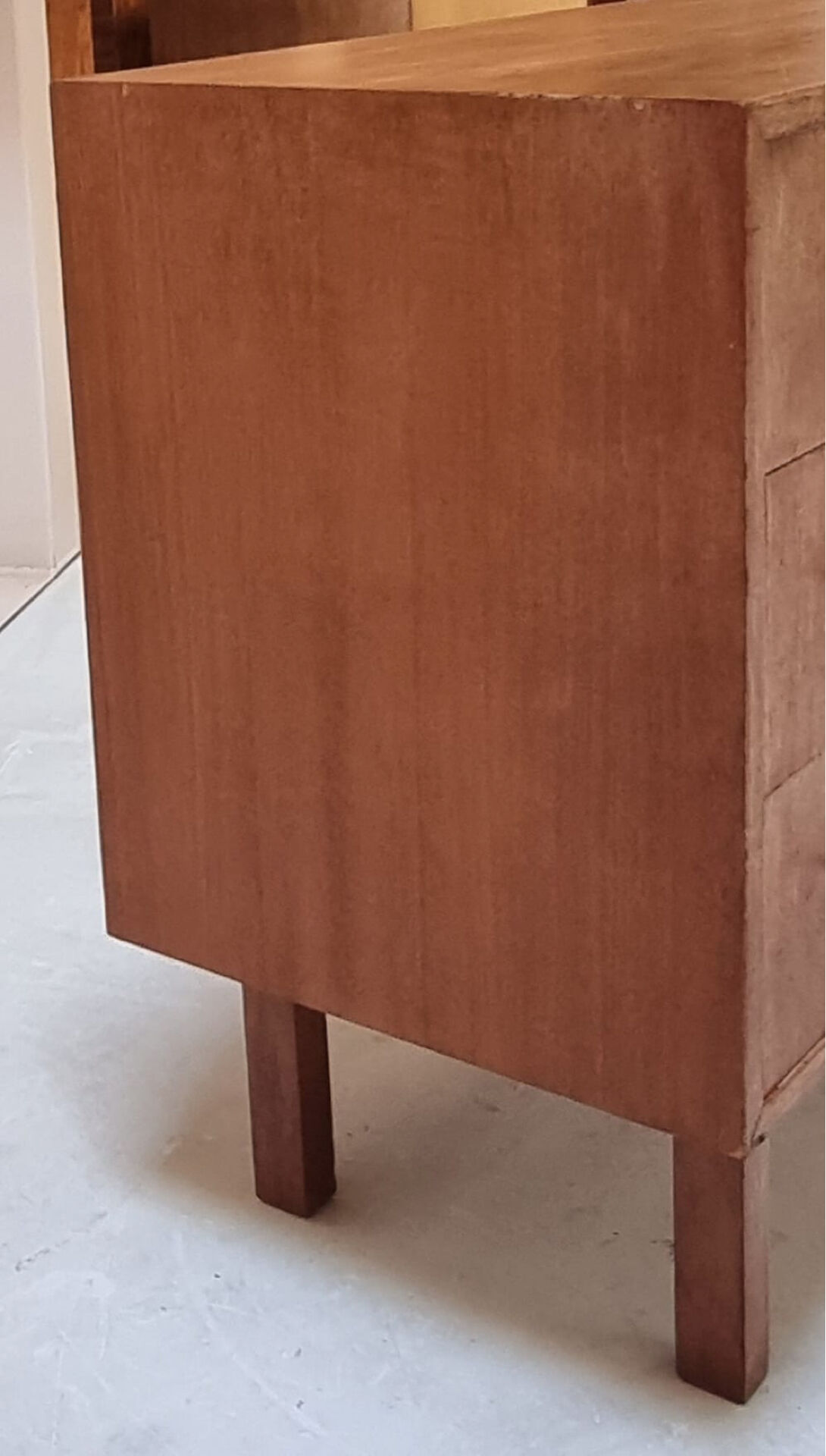 Mid-century drawer cabinet
