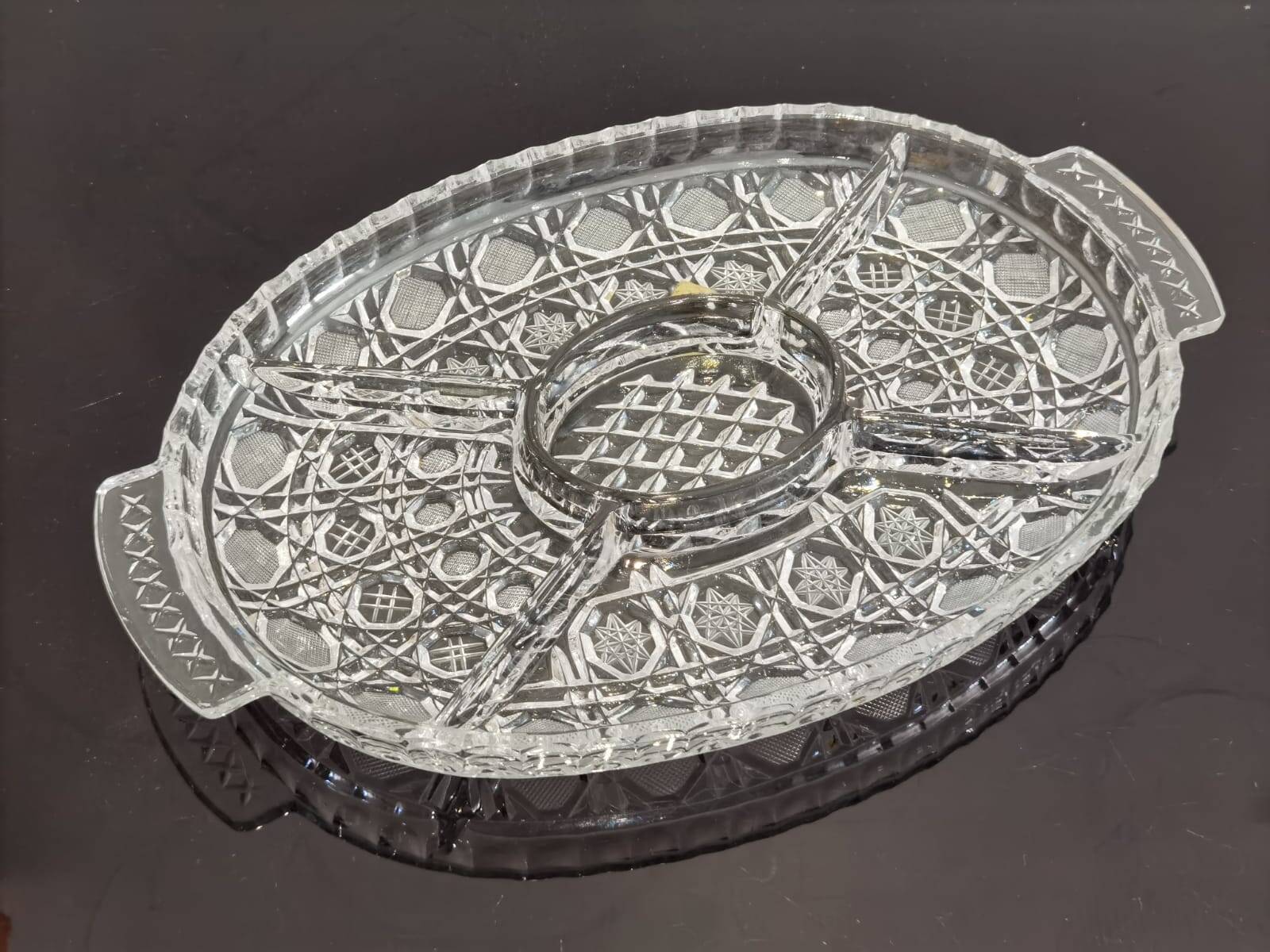 5-compartment crystal aperitif dish
