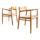 Paire de chaises de salle à manger modèle 56 par Niels O. Møller en chêne