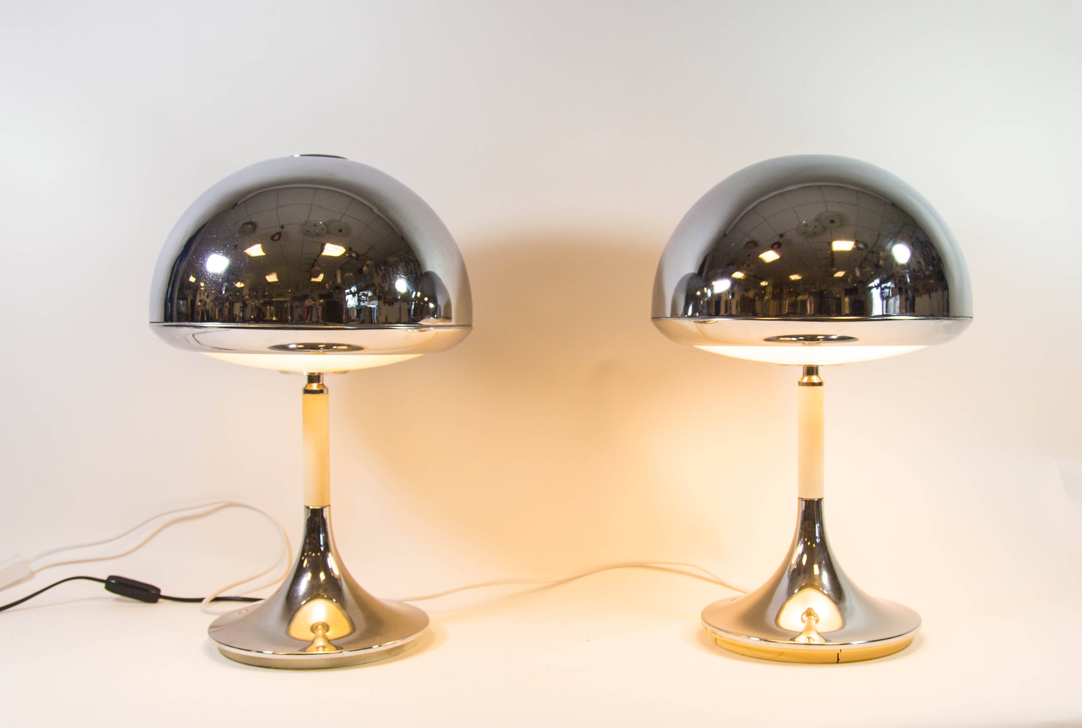 Space-age table lamp - Fase Madrid/Grin Luz - 2 available - vintage 60's