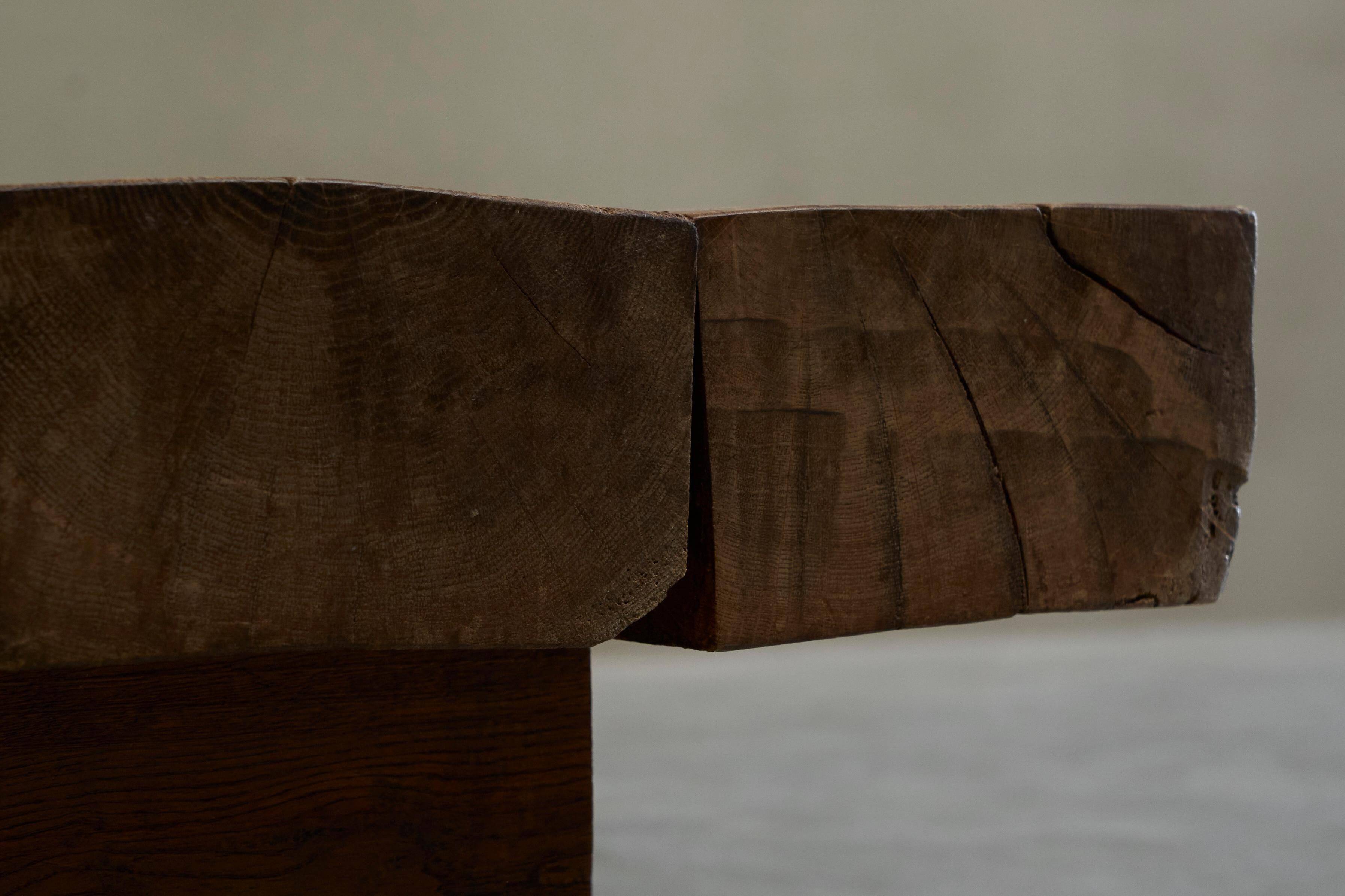 Table basse carrée style Wabi Sabi en chêne massif années 1960