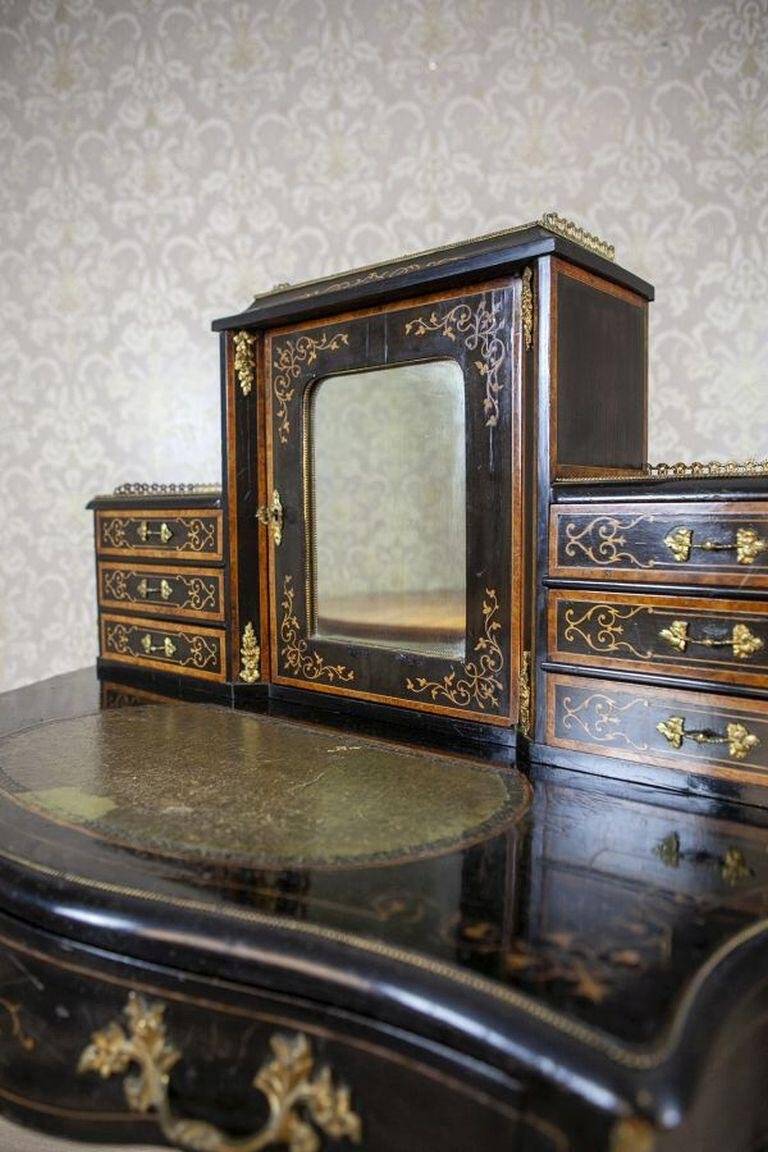 Bureau secrétaire pour dames en acajou et pin plaqué en acajou des années 1950.