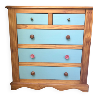 Solid pine chest of drawers