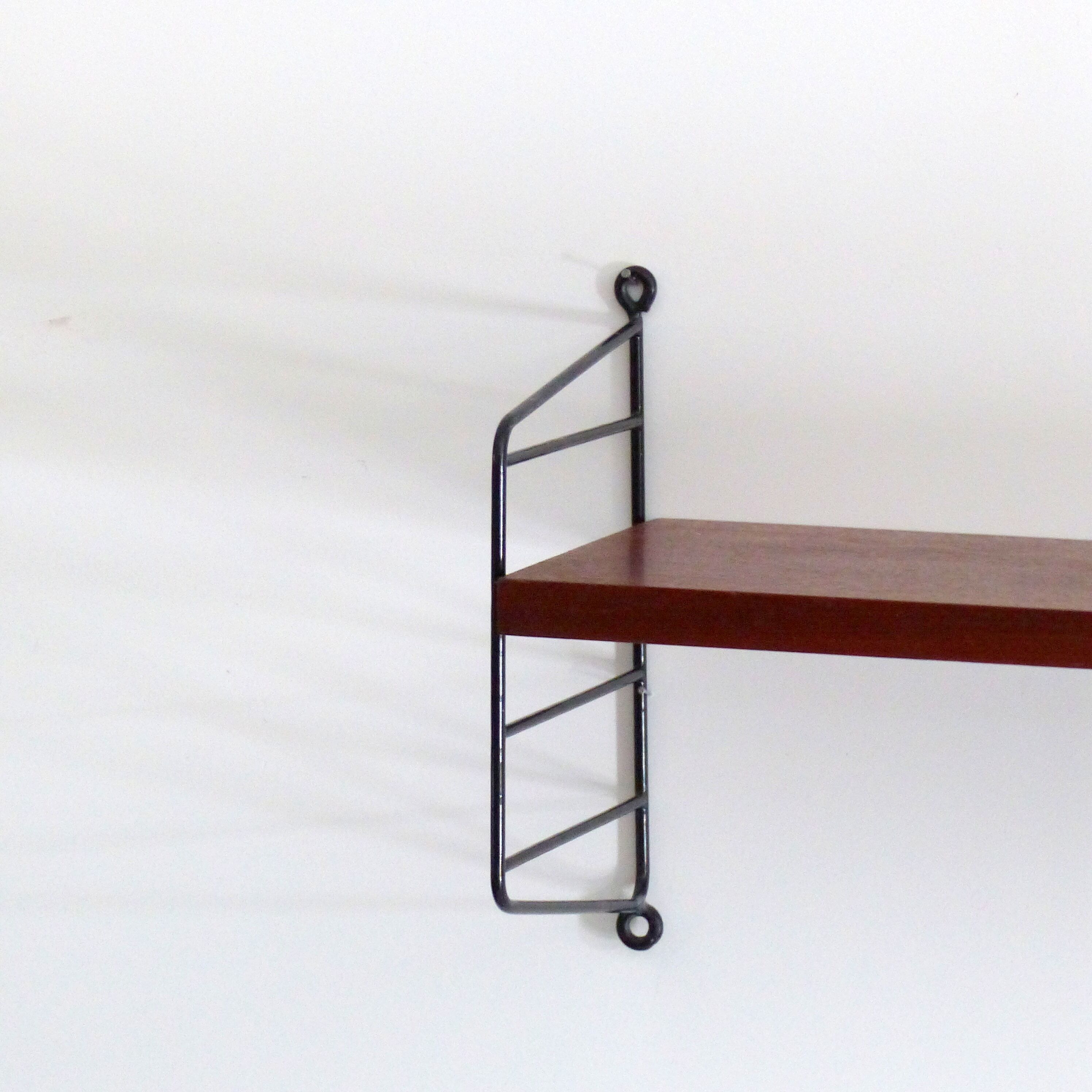Shelving system flexible string (Nisse) Nils Strinning
