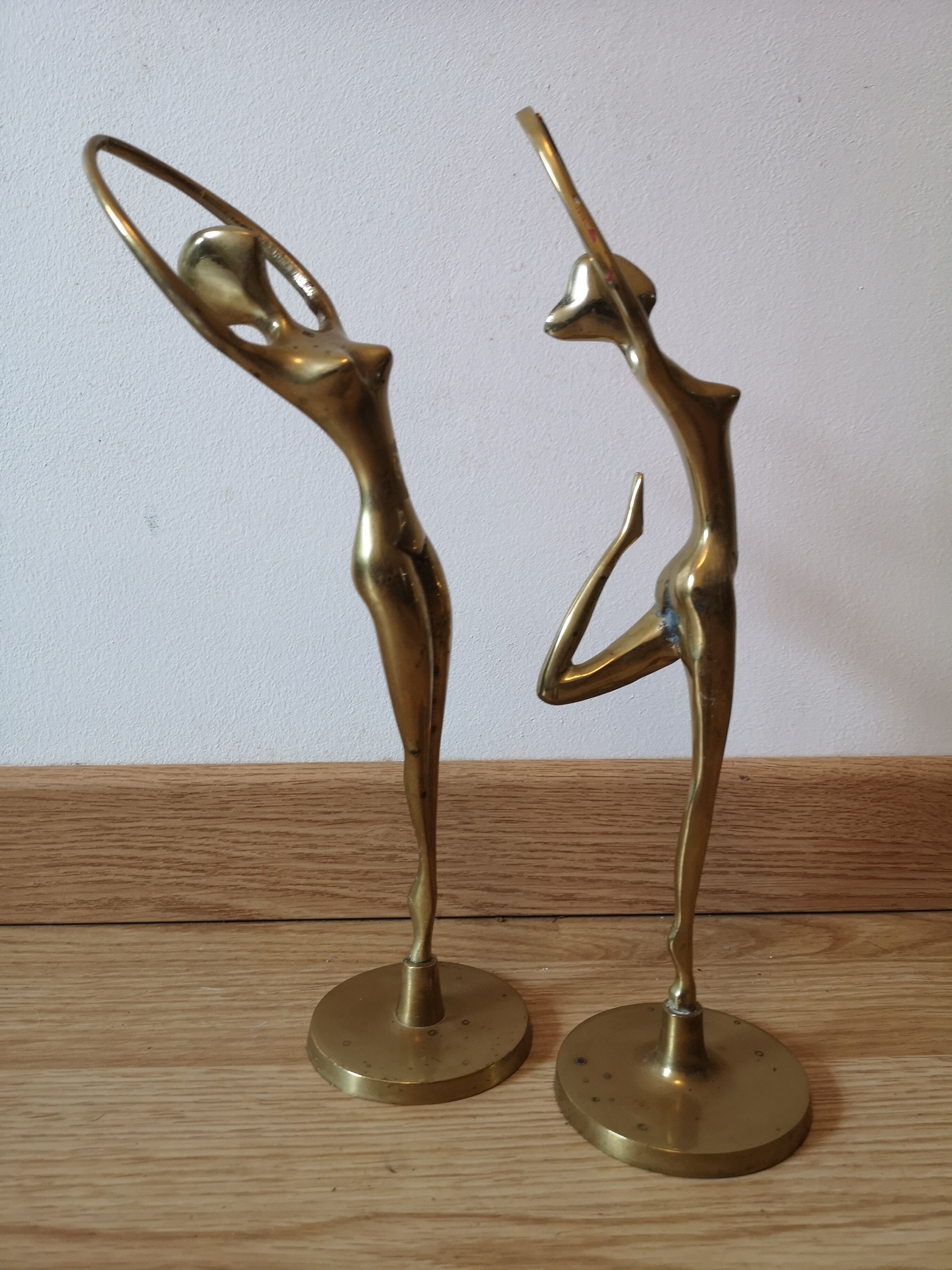Vintage brass dancers duo