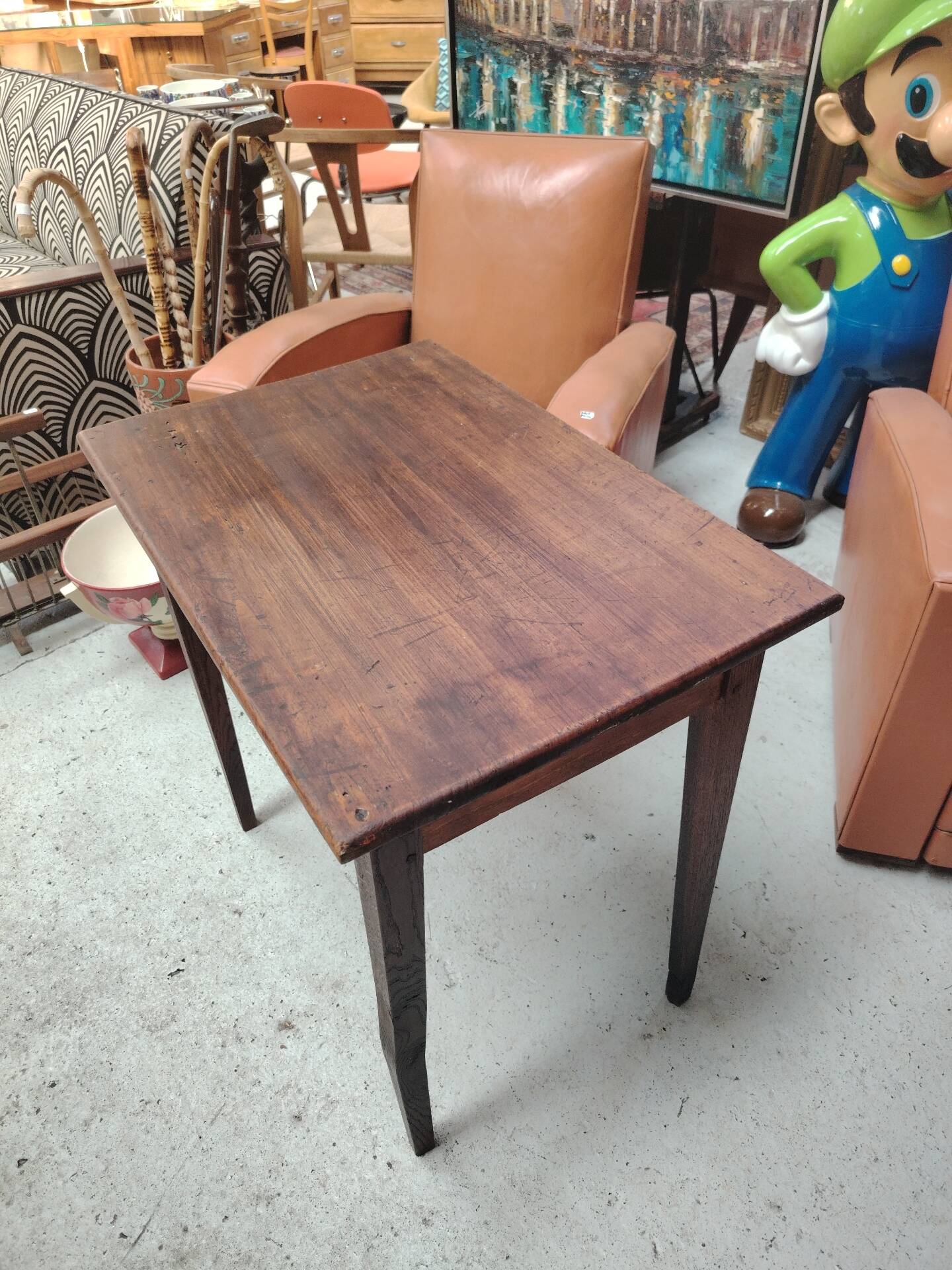 Small patinated solid wood side table with tapered legs - 1900