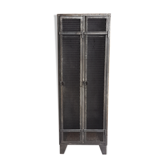 Factory cloakroom