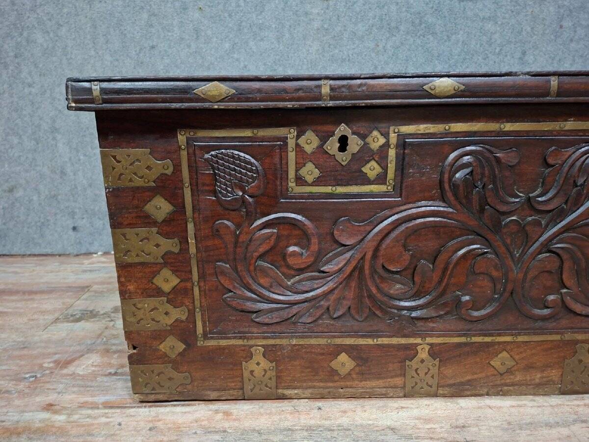 Antique carved wooden chest with gilded brass – Orient / 19th century