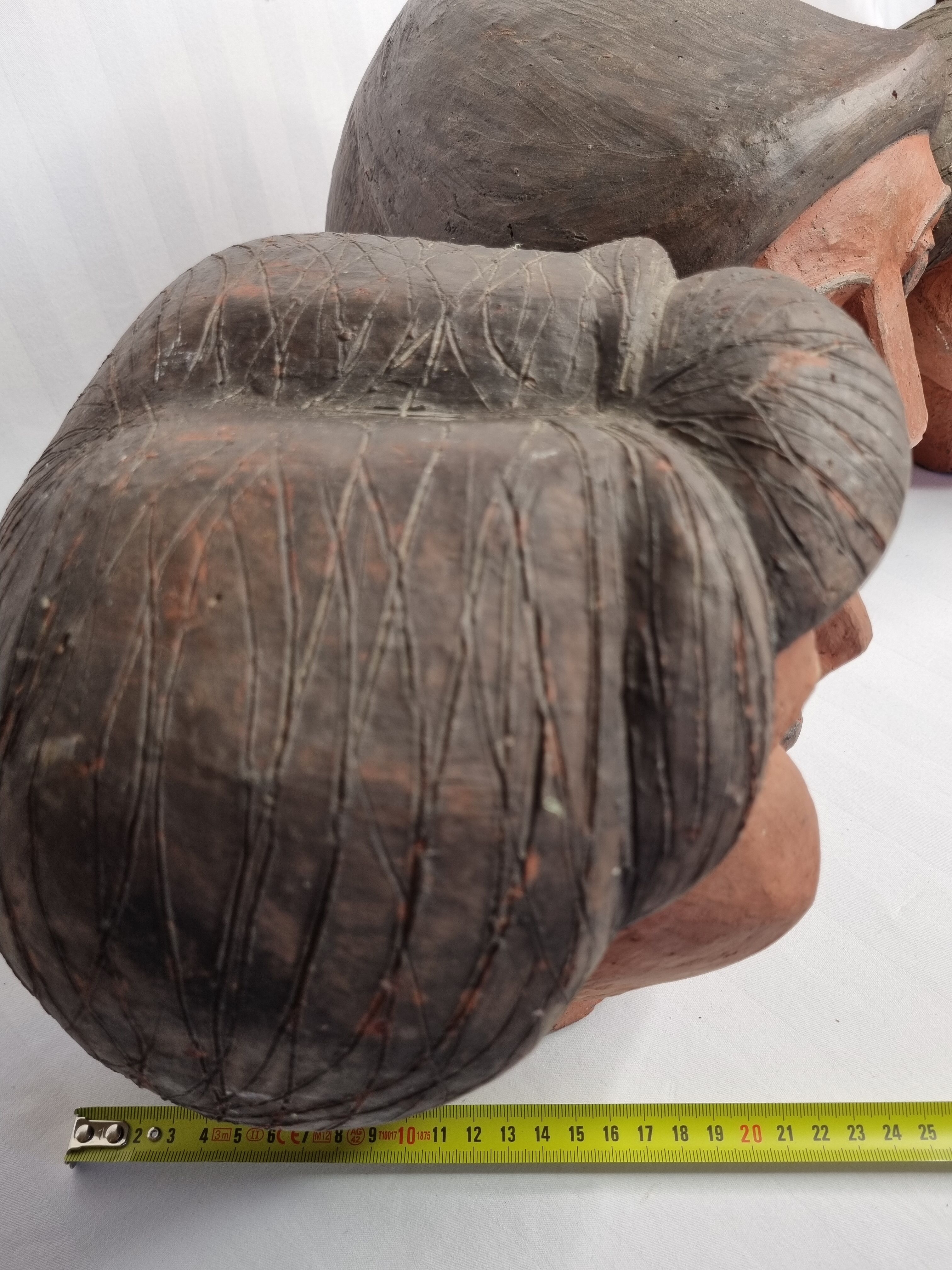 Set of 3 decorative women's heads in red terracotta