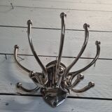 Circular chromed metal coat rack