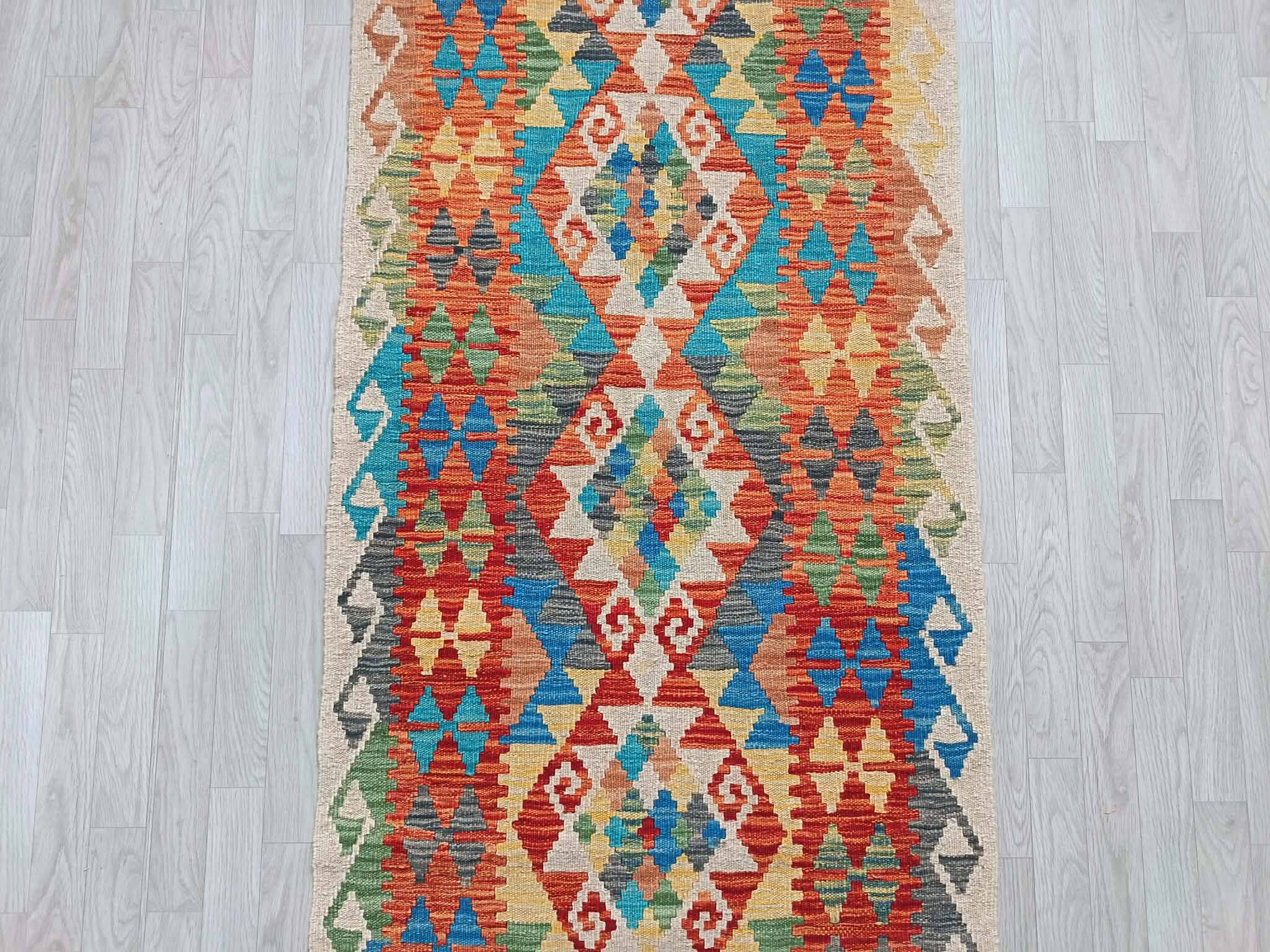 Handmade Persian Gashqaï corridor rug