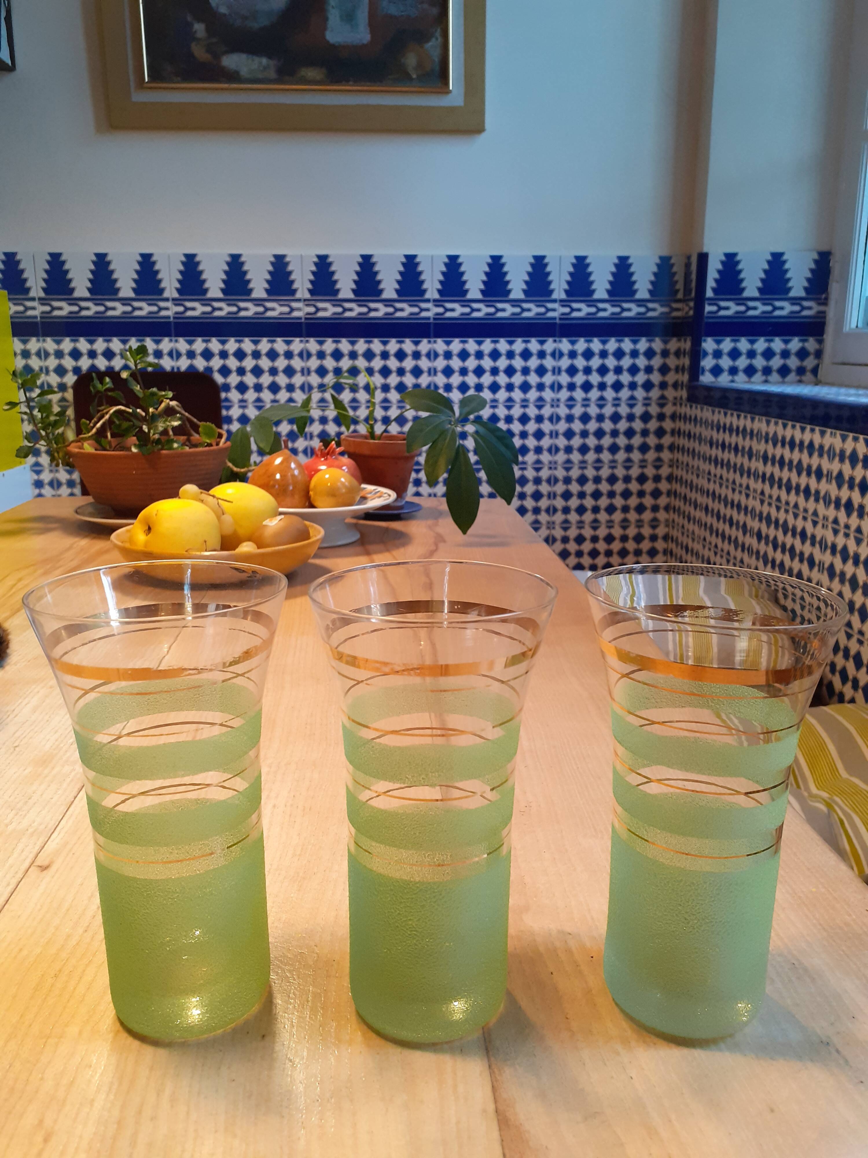 3 verres à orangeade retro