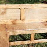 Corner bench