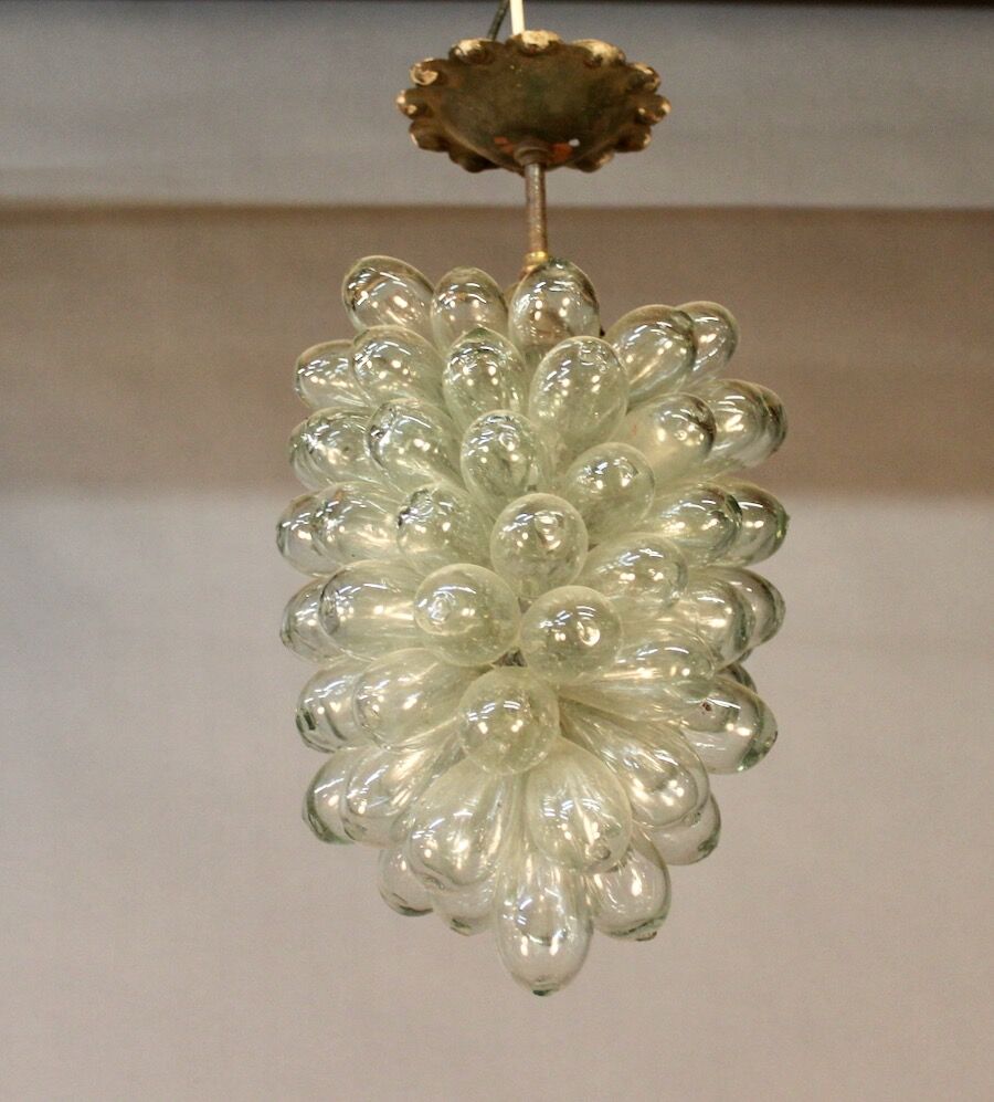 Cluster chandelier with glass bulbs