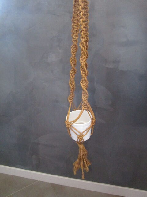 Ancient plant door in macramé